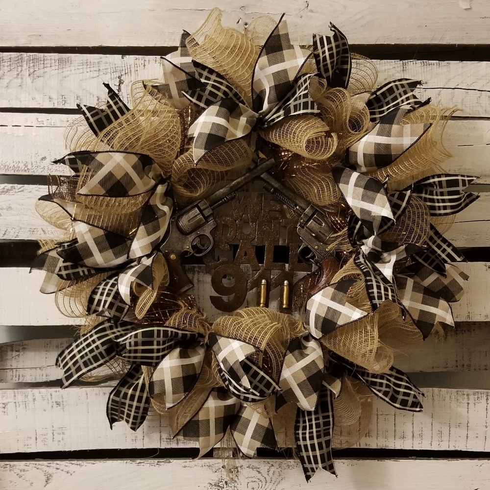 New Handmade Wreath "We don't call 911" Christmas